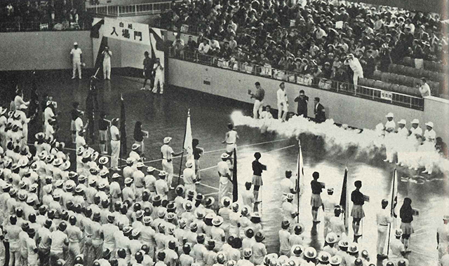 画像：1968年合同運動会・聖火リレー